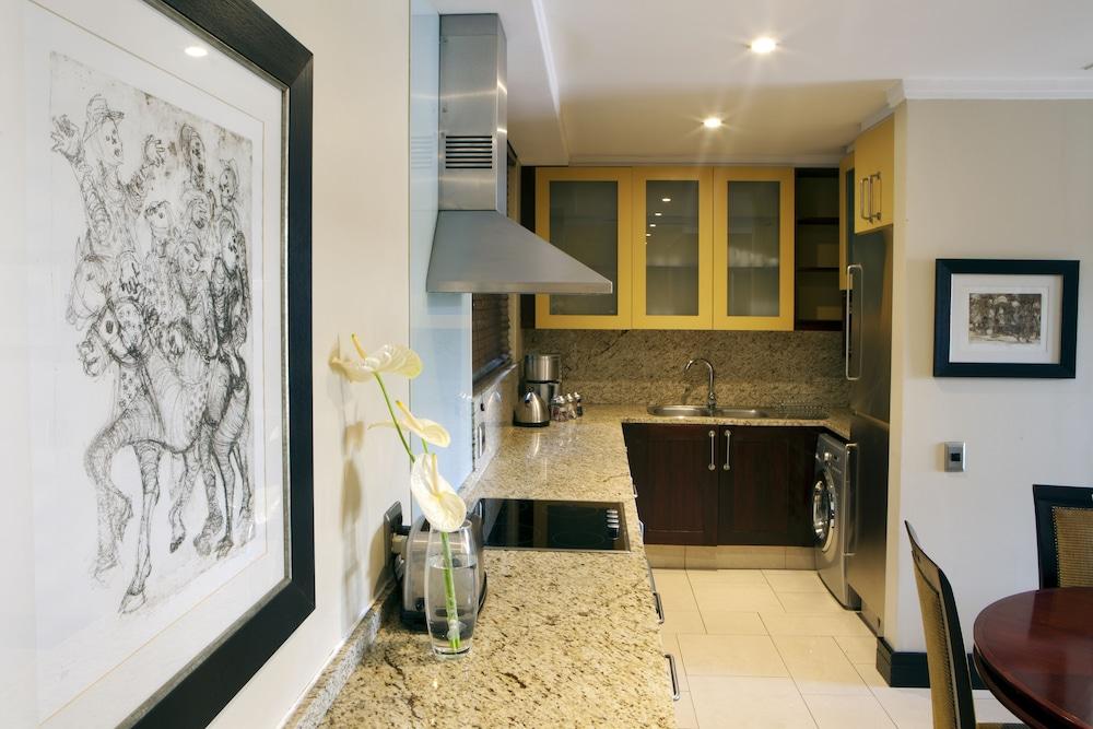 Raphael Suites Johannesburg Exterior photo