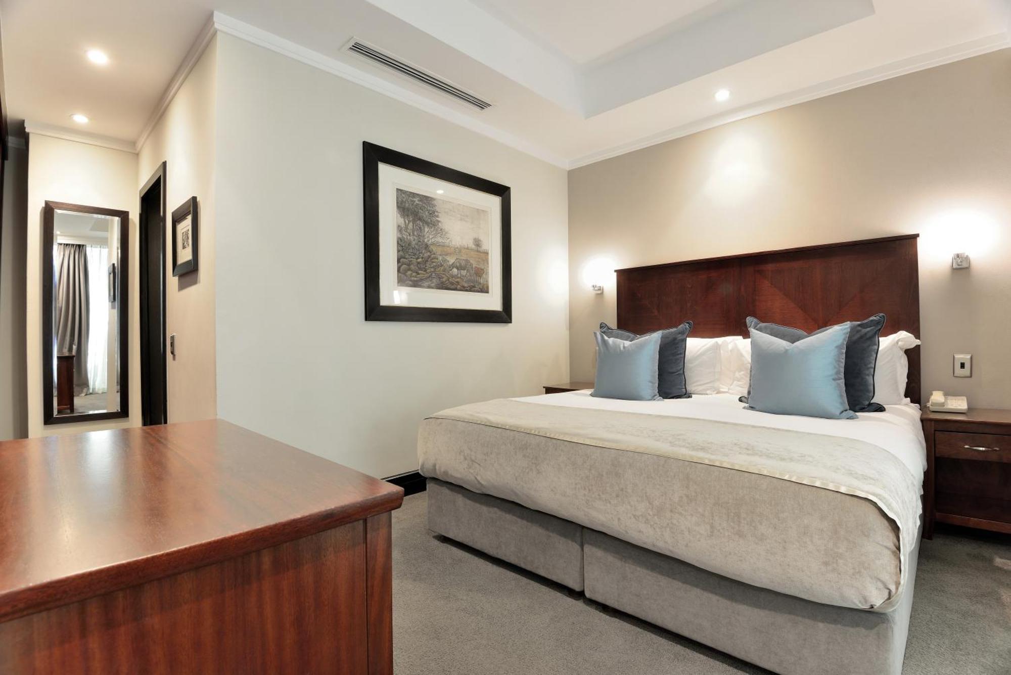 Raphael Suites Johannesburg Exterior photo